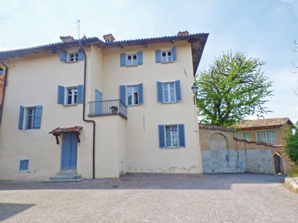 For sale villa in quiet zone Monchiero Piemonte foto 25